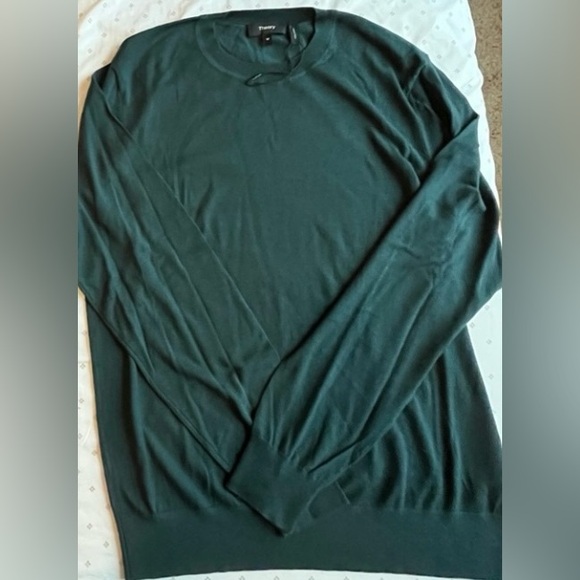 Brand newTheory Regal Wool sweater, size medium Green - Picture 2 of 4